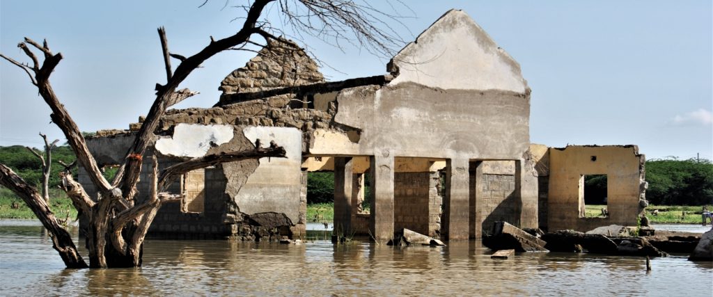 lago albero casa Kenya Mani Tese 2017