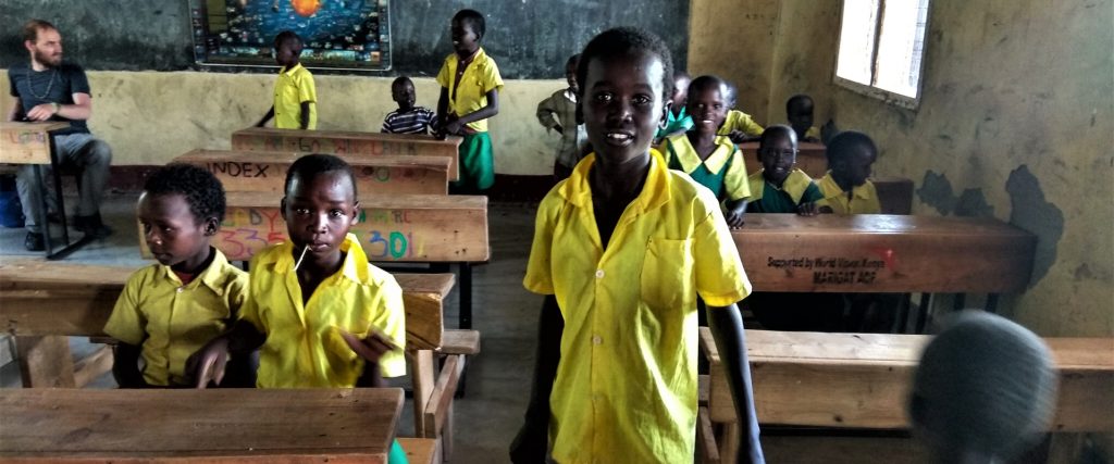 scuola bambini Kenya Mani Tese 2017