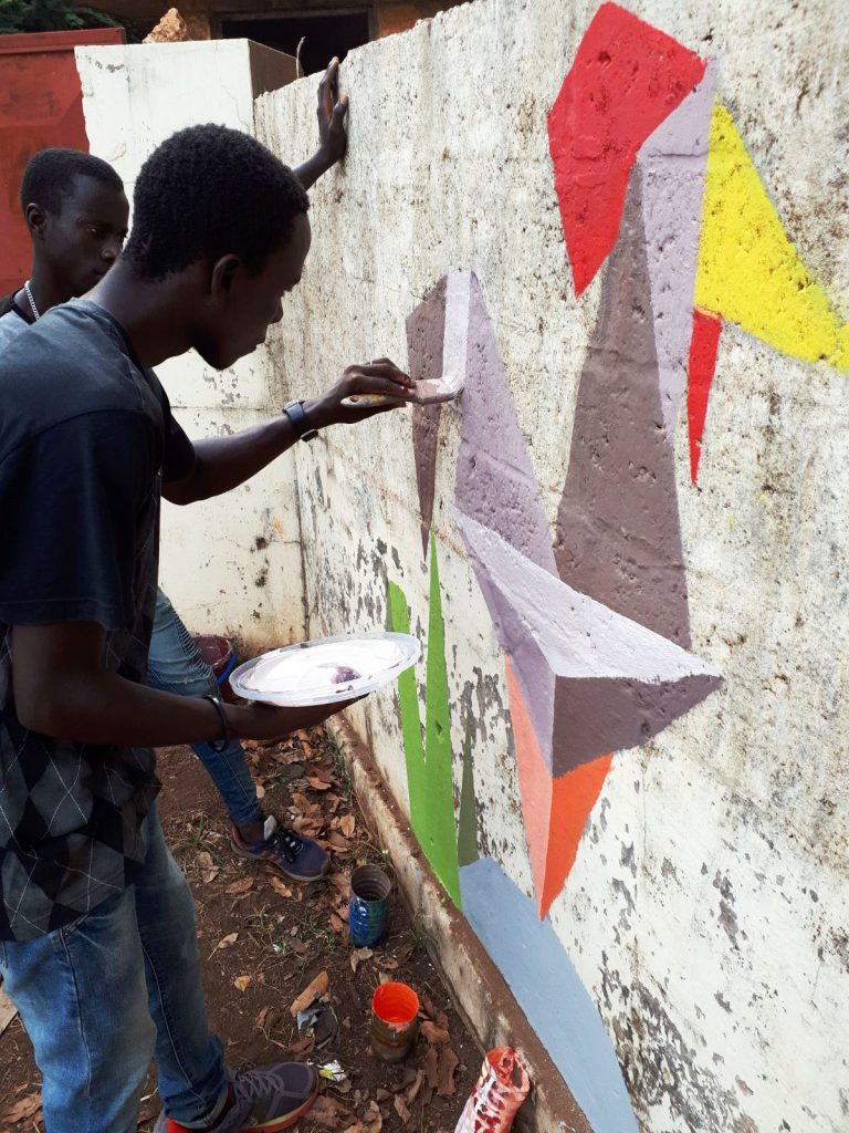street art giovani pittura Mani Tese Guinea Bissau 2017