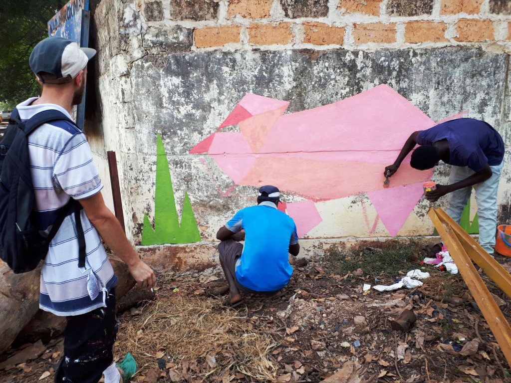 street art maiale Mani Tese Guinea Bissau 2017