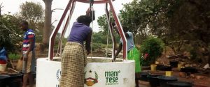 donne pozzo acqua Guinea Bissau Mani Tese 2018