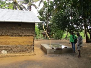 sistema raccolta acqua piovana Mozambico Mani Tese 2018