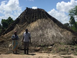 casa distrutta alluvione emergenza mozambico mani tese 2019