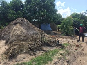 nicoadala casa distrutta alluvione emergenza mozambico mani tese 2019