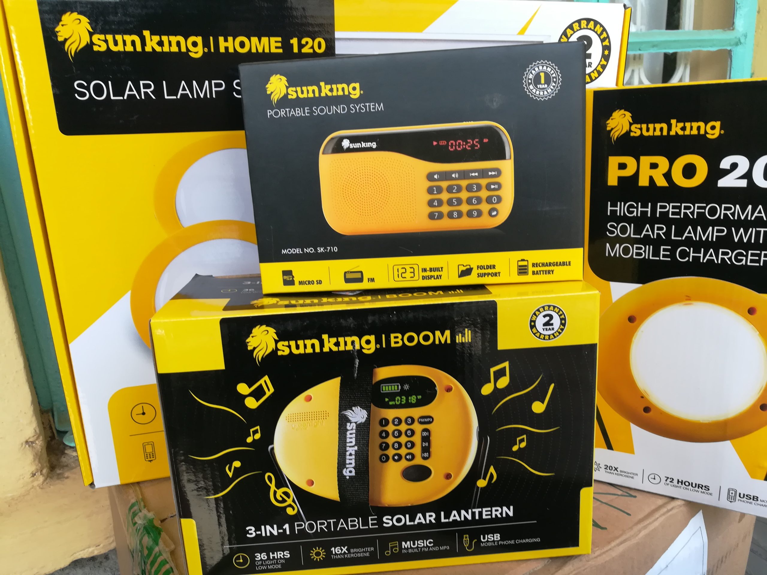 lampade solari prodotti mani tese 2019