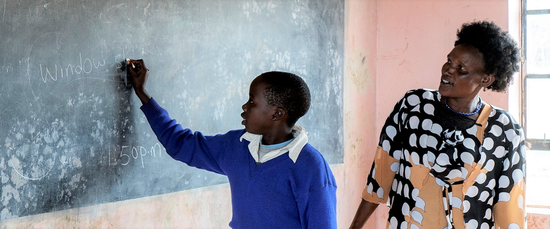 bambina scuola africa Mani Tese