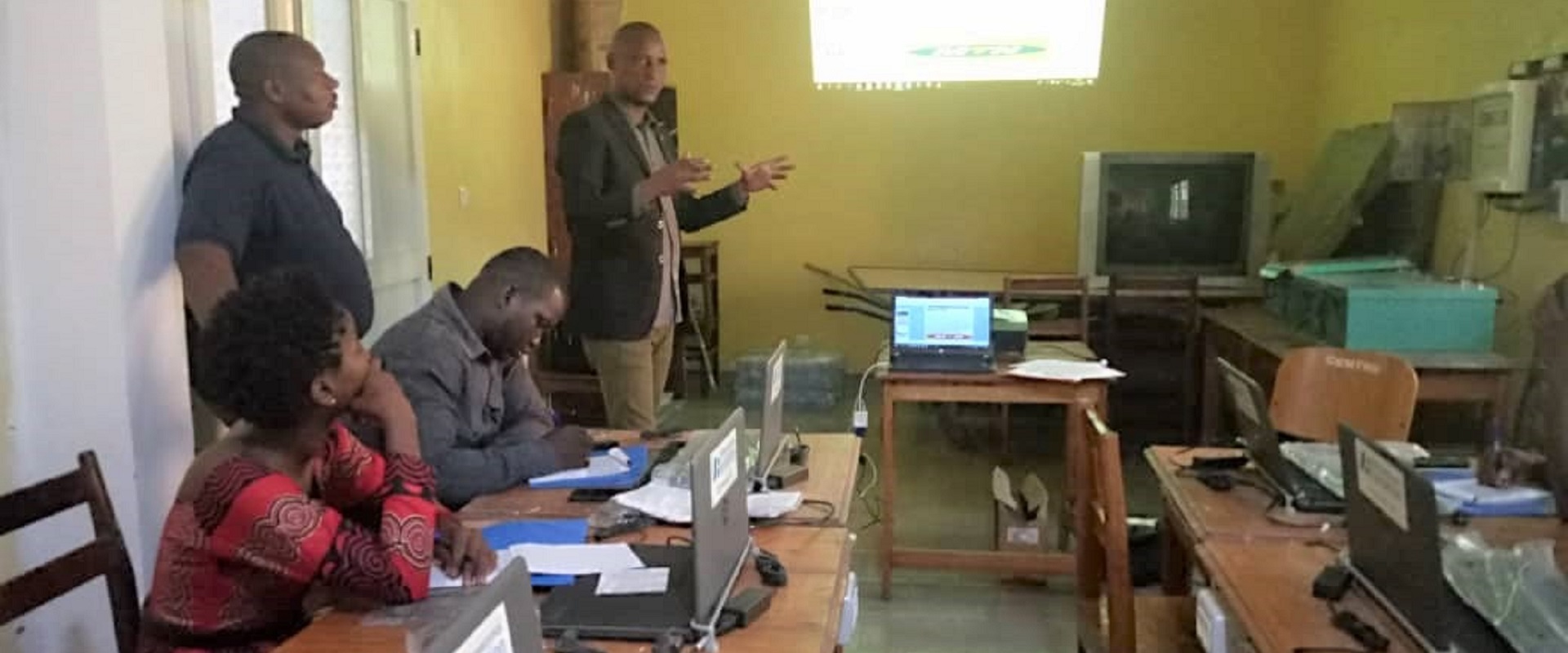 corso web journalism guinea bissau mani tese 2020 cover